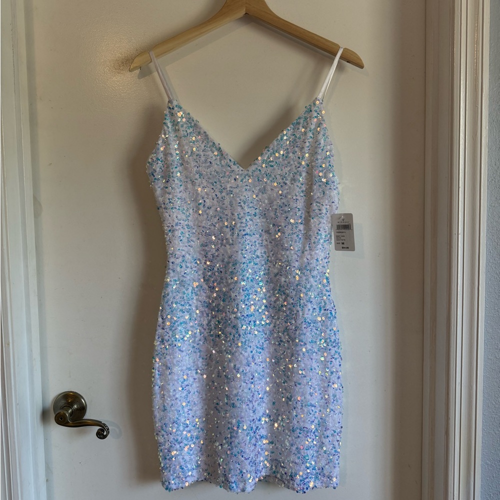 Windsor Sequin Mini Dress Medium NWT White Iridescent Sparkle Party Cocktail